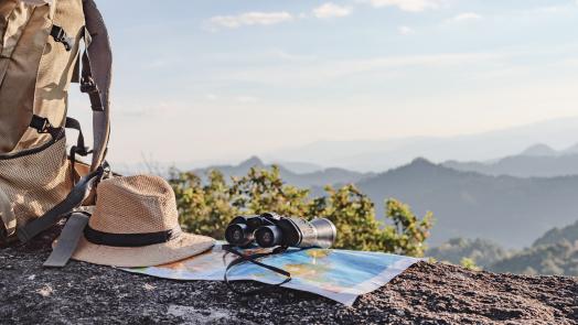 旅行荷物が置いてあるイメージ画像